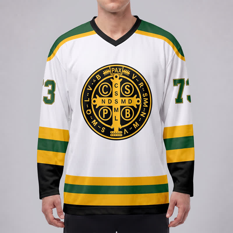 Christianartworkshop Maglia da hockey St. Benedict 73 con stemma bianco, verde e oro. - image 3