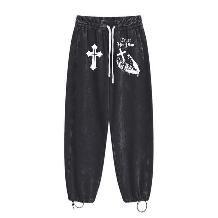 Christianartworkshop Pantaloni della tuta lavati con grafica a croce "Fidati del Suo Piano" - image 10