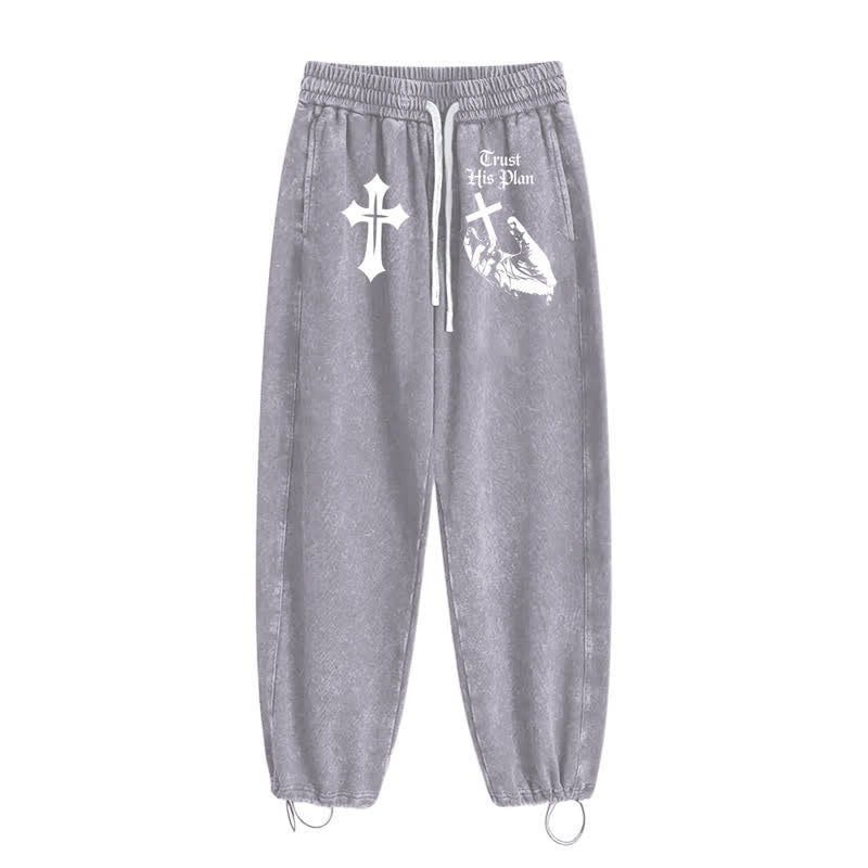 Christianartworkshop Pantaloni della tuta lavati con grafica a croce "Fidati del Suo Piano" - image 18