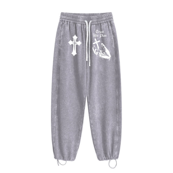 Christianartworkshop Pantaloni della tuta lavati con grafica a croce "Fidati del Suo Piano" - image 18