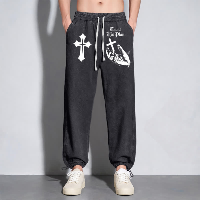 Christianartworkshop Pantaloni della tuta lavati con grafica a croce "Fidati del Suo Piano" - image 14