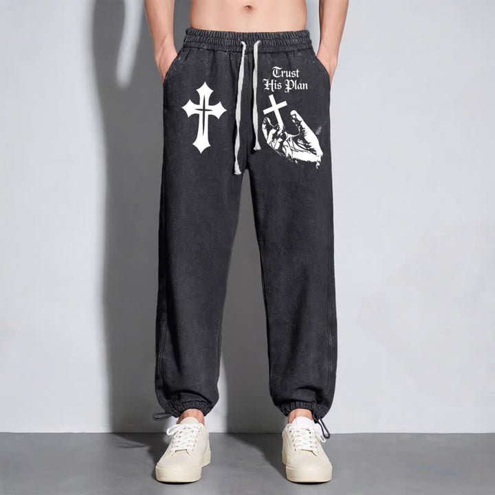 Christianartworkshop Pantaloni della tuta lavati con grafica a croce "Fidati del Suo Piano" - image 14