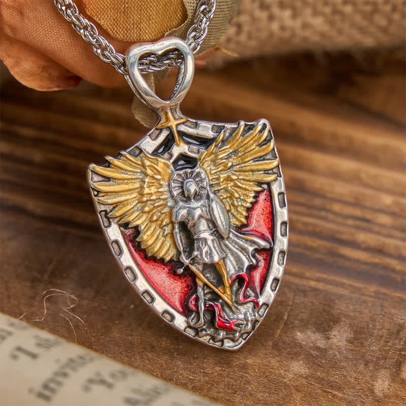 Christianartworkshop Collana con ciondolo a forma di scudo di San Michele in lega: simbolo di coraggio e forza divina. - image 4
