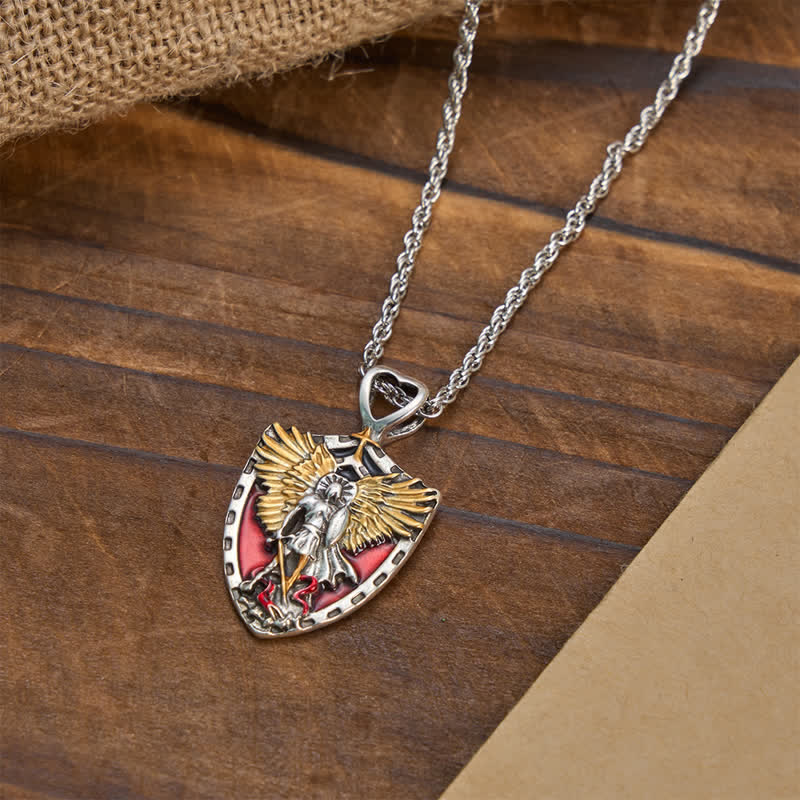 Christianartworkshop Collana con ciondolo a forma di scudo di San Michele in lega: simbolo di coraggio e forza divina. - image 2