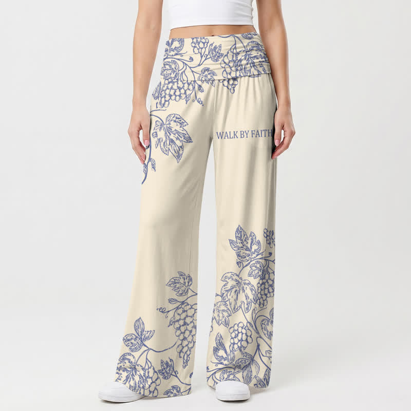 Christianartworkshop Pantaloni a gamba larga da donna Walk By Faith con stampa a tralci blu. - image 2