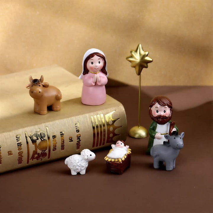 Christianartworkshop Set di personaggi della Natività realizzati a mano con precisione: simbolo di tenue luce celeste. - image 2