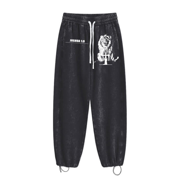 Christianartworkshop Pantaloni della tuta lavati, vestibilità comoda, con scritta "Joshua 1:9 Lion Courage". - image 10