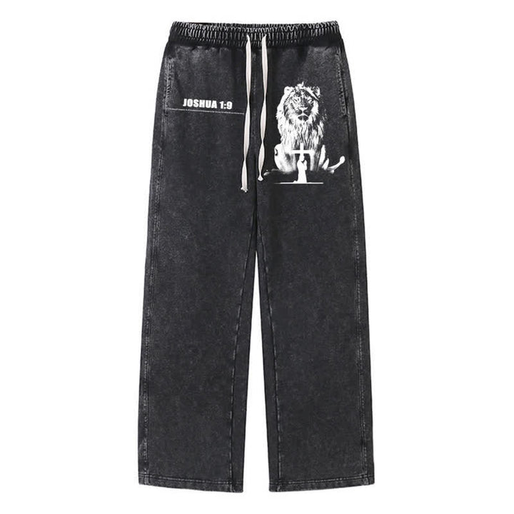 Christianartworkshop Pantaloni della tuta lavati, vestibilità comoda, con scritta "Joshua 1:9 Lion Courage". - Nero - 2XL - image 8