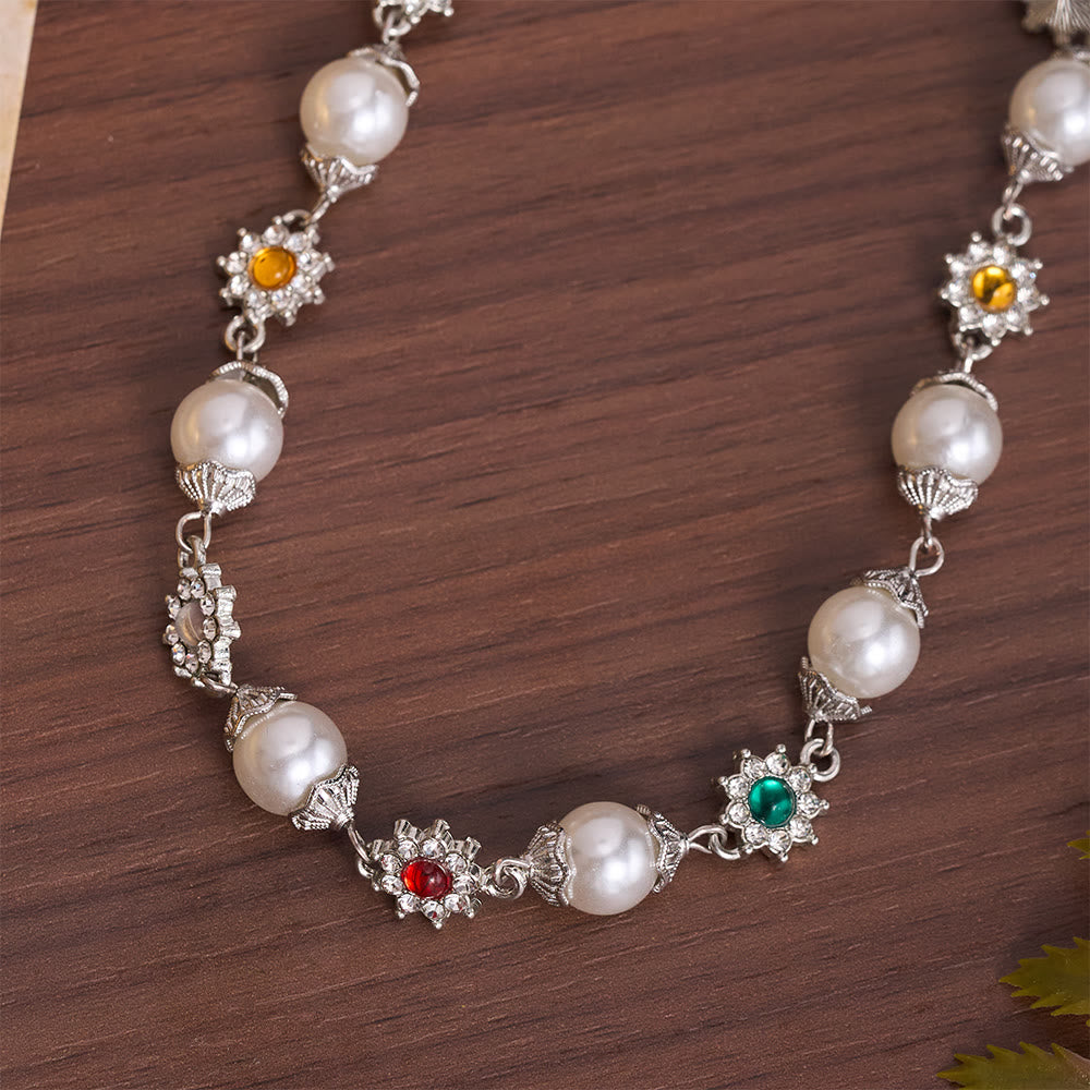 Christianartworkshop Collana a più livelli con croce di perle finte: simbolo di delicata protezione divina. - image 8