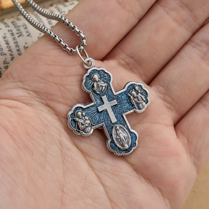 Christianartworkshop Collana con catena a maglie e croci a quattro ritratti sacri: simbolo di dolce protezione celeste - image 4