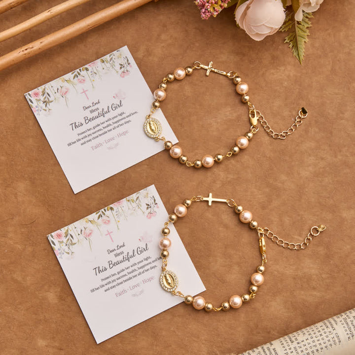 Christianartworkshop Bracciale di perle con crocifisso e ciondolo della Madonna: segno di eterna grazia divina - image 3