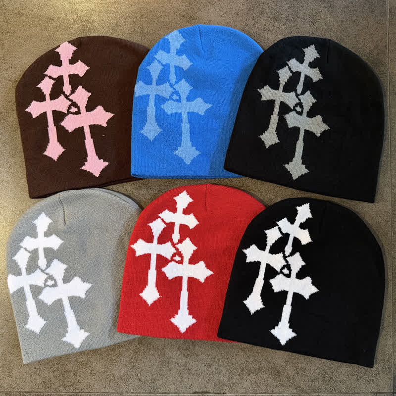 Christianartworkshop Berretto in maglia jacquard Triple Cross: emblema di una grazia celeste senza tempo. - image 0