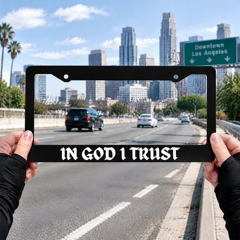 Christianartworkshop Telaio per auto con la scritta "In God I Trust" (In Dio confido): simbolo di serena compagnia celeste. - image 2