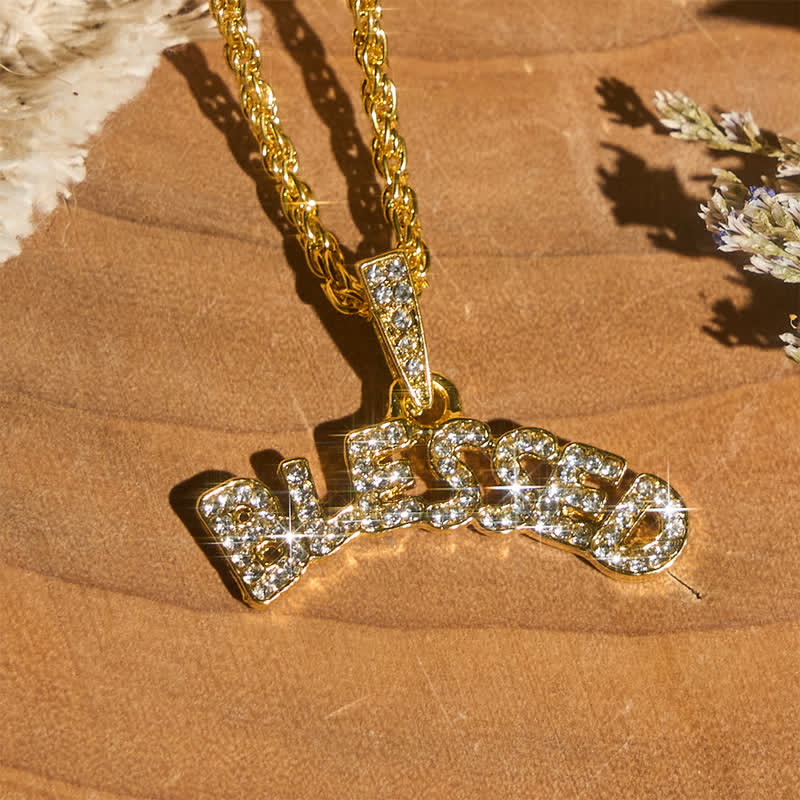 Christianartworkshop Collana con ciondolo "Blessed" in lega scintillante: simbolo di dolce grazia celeste. - D'oro - image 3