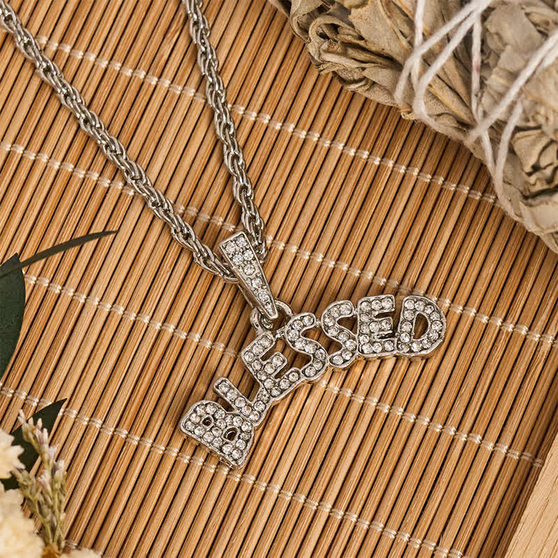 Christianartworkshop Collana con ciondolo "Blessed" in lega scintillante: simbolo di dolce grazia celeste. - image 5