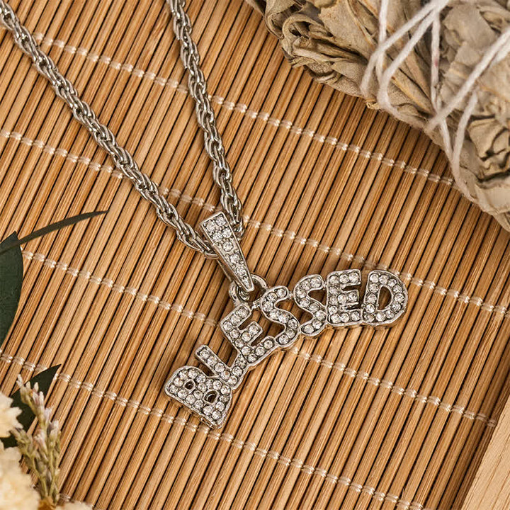 Christianartworkshop Collana con ciondolo "Blessed" in lega scintillante: simbolo di dolce grazia celeste. - image 5