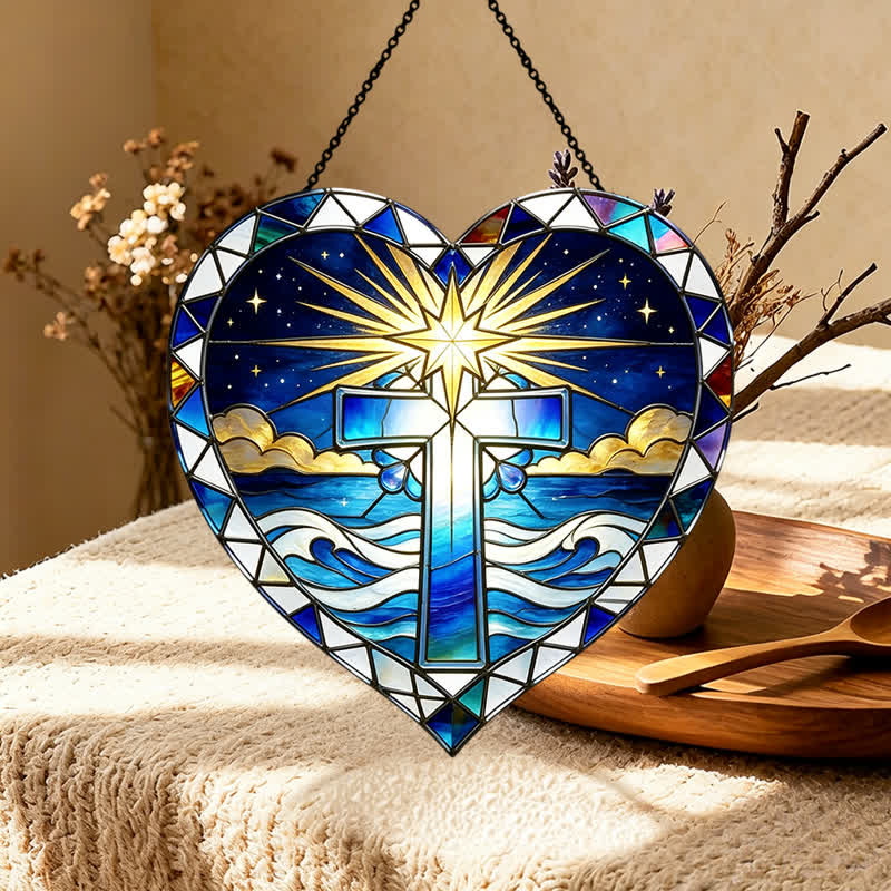 Christianartworkshop Elegante acchiappasole in vetro con contorno a forma di cuore e croce: emblema di calda e sacra grazia. - image 4