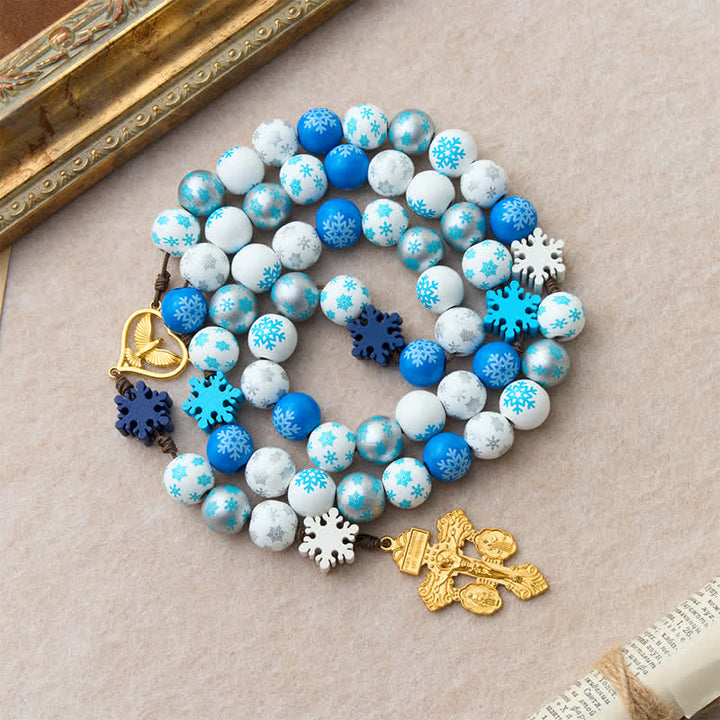 Christianartworkshop Rosario con perline di legno a forma di fiocco di neve e medaglia a forma di cuore dello Spirito Santo: emblema di pura serenità celeste. - image 5