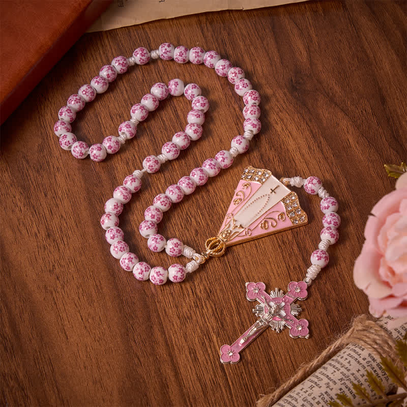 Christianartworkshop Rosario con perline di porcellana rosa a motivi floreali e medaglione della Madonna di Aparecida - Rosario con perline floreali rosa - image 0
