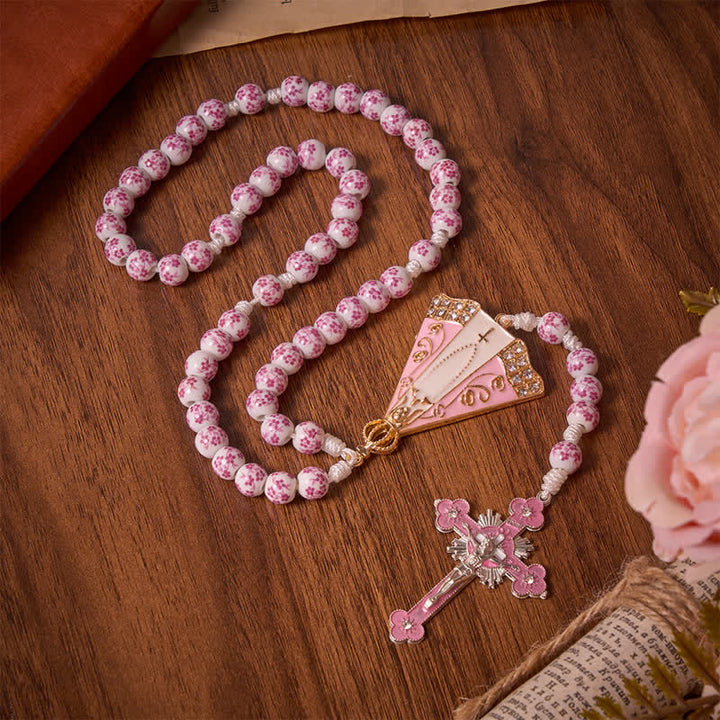 Christianartworkshop Rosario con perline di porcellana rosa a motivi floreali e medaglione della Madonna di Aparecida - Rosario con perline floreali rosa - image 0