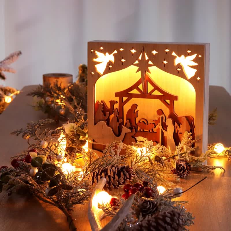 Christianartworkshop Presepe in legno autoportante con teca illuminata: emblema di quieta e divina serenità. - image 1